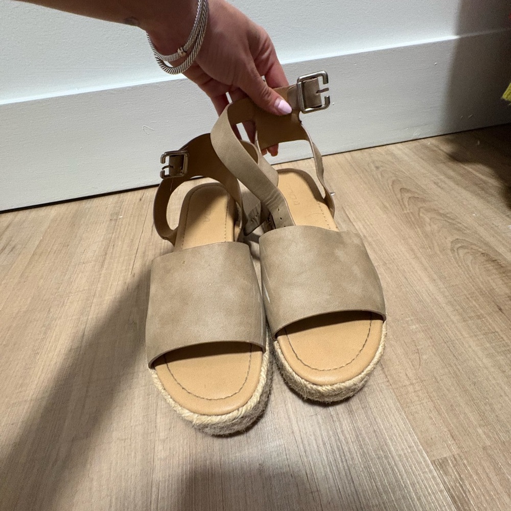 SODA Women's Tan Espadrille Sandals